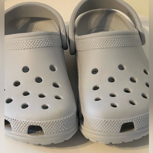 Crocs Classic Clogs Light Gray Size 8 Women’s Size 6 Men’s - Picture 3 of 7
